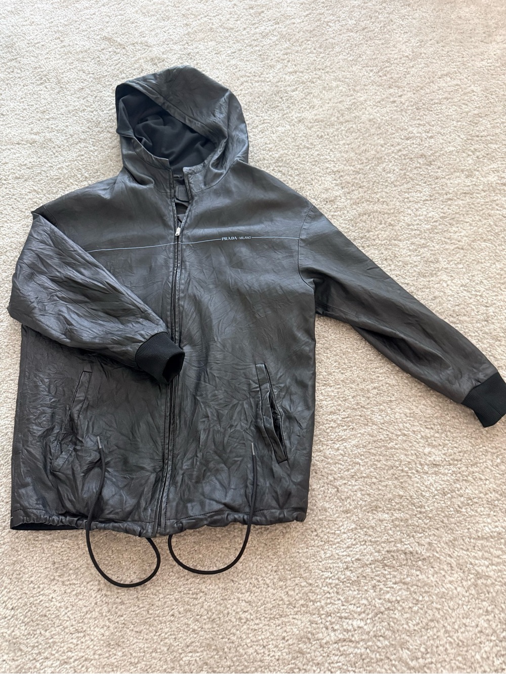 Authentic Prada women’s Black Hooded lamb skin Windbreaker Jacket size 38
